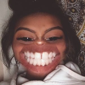 Meet your Posher, Mya